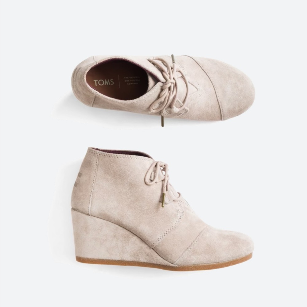 Tom’s all deserve taupe suede wedge bootie